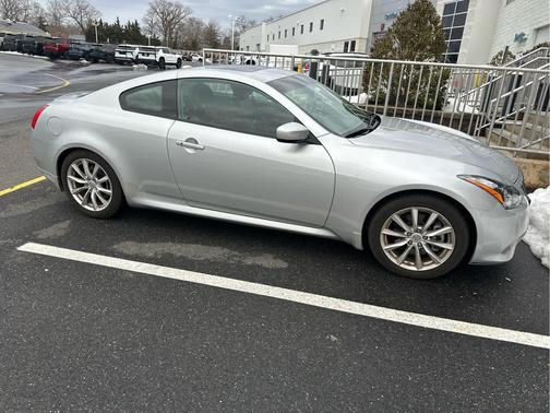 2011 INFINITI G37 Journey
