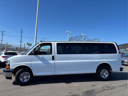 2019 Chevrolet Express 3500 LT