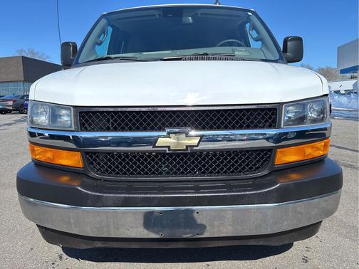 2019 Chevrolet Express 3500 LT