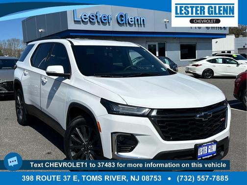 Summit White 2023 Chevrolet Traverse RS