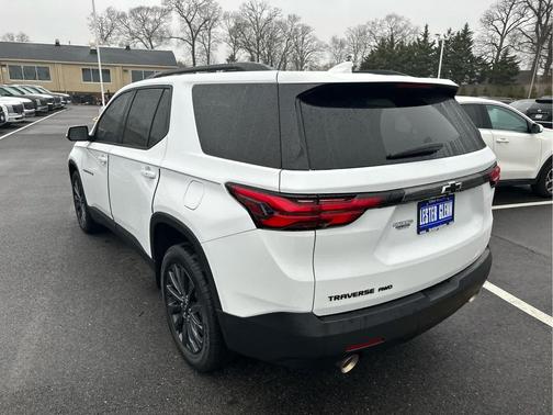 Summit White 2023 Chevrolet Traverse RS