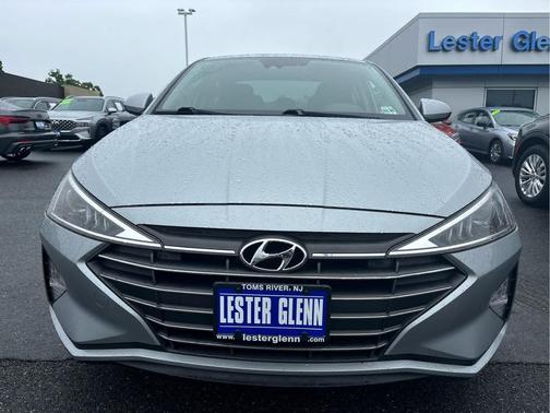 Stellar Silver 2020 Hyundai ELANTRA SE