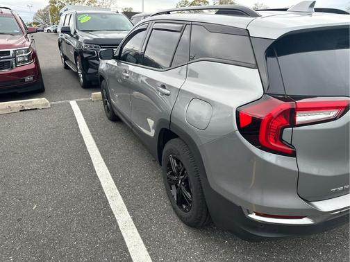 Sterling Metallic 2023 GMC Terrain AWD AT4