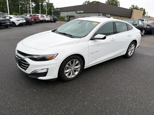 Summit White 2022 Chevrolet Malibu FWD LT