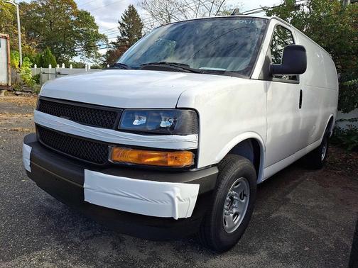 2025 Chevrolet Express 2500 RWD 2500 Regular Wheelbase WT