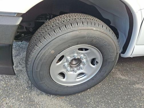2025 Chevrolet Express 2500 RWD 2500 Regular Wheelbase WT