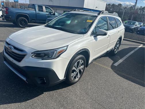 Crystal White Pearl 2021 Subaru Outback Limited