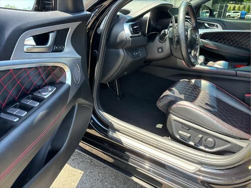 2022 Genesis G70 3.3T AWD