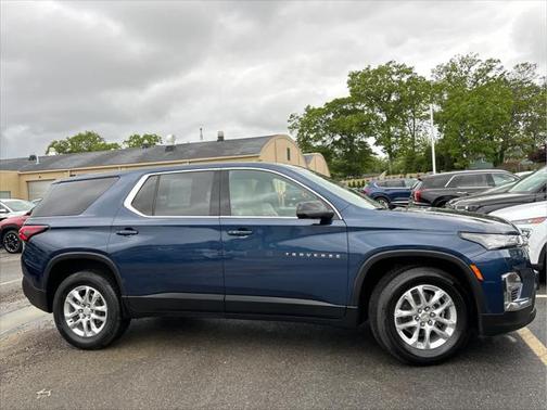 2023 Chevrolet Traverse LS