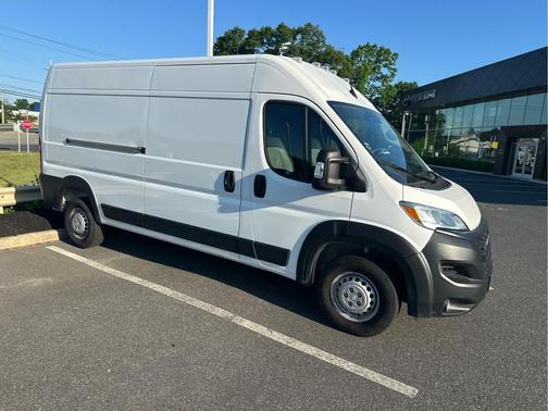 Bright White Clearcoat 2024 RAM ProMaster 2500 Tradesman