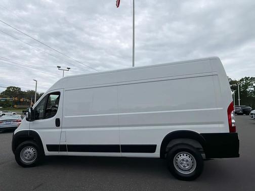 Bright White Clearcoat 2024 RAM ProMaster 2500 Tradesman