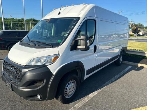 Bright White Clearcoat 2024 RAM ProMaster 2500 Tradesman