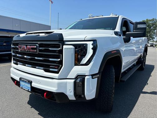 2024 GMC Sierra 2500 AT4
