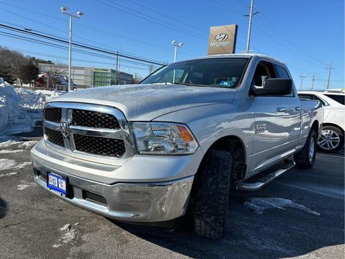 2018 RAM 1500 SLT