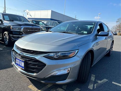 2023 Chevrolet Malibu FWD RS