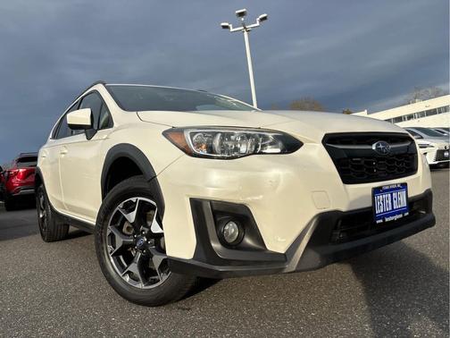 Crystal White Pearl 2019 Subaru Crosstrek 2.0i Premium
