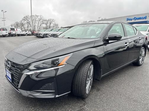 Super Black 2024 Nissan Altima 2.5 SL