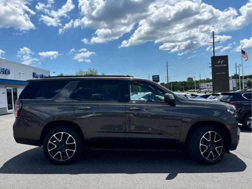 Graywood Metallic 2021 Chevrolet Tahoe 4WD RST