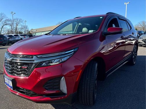 Cherry Red Tintcoat 2022 Chevrolet Equinox AWD RS