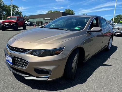 Sandy Ridge Metallic 2018 Chevrolet Malibu LT