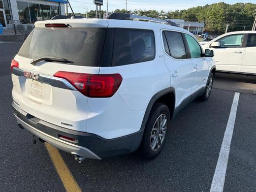 Summit White 2019 GMC Acadia SLE-2