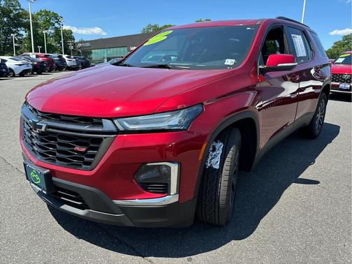 Radiant Red Tintcoat 2023 Chevrolet Traverse RS