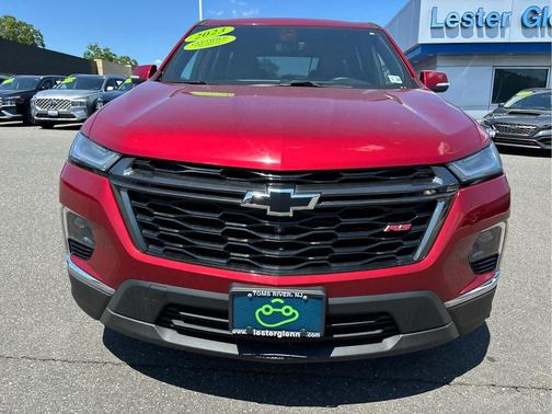 Radiant Red Tintcoat 2023 Chevrolet Traverse RS