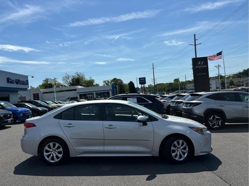 Classic Silver Metallic 2020 Toyota Corolla LE