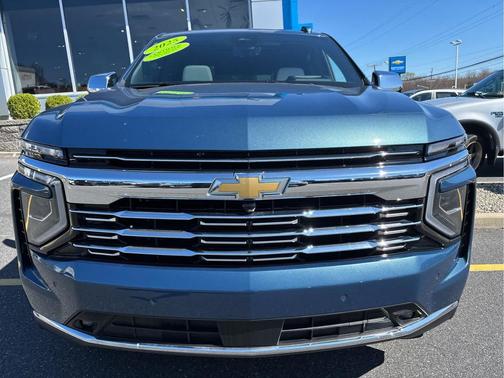 Lakeshore Blue Metallic 2025 Chevrolet Suburban Premier