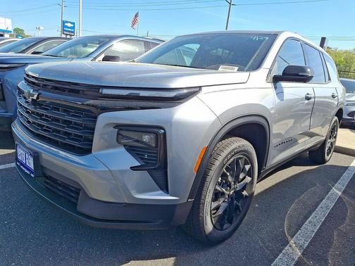 STERLING GRY ME 2026 Chevrolet Traverse LT
