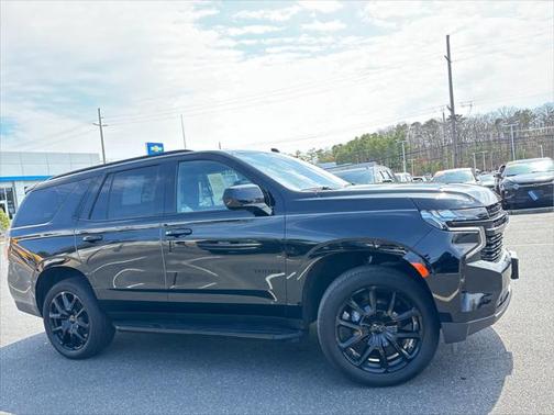 2023 Chevrolet Tahoe 4WD RST