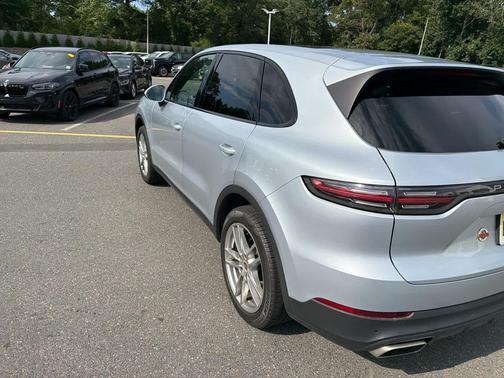 Rhodium Silver Metallic 2019 Porsche Cayenne Cayenne