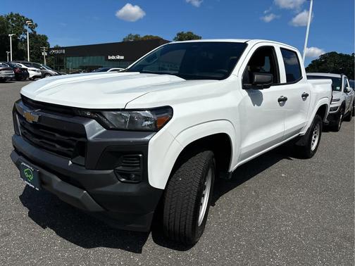 Summit White 2023 Chevrolet Colorado WT