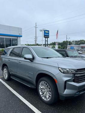 Sterling Gray Metallic 2023 Chevrolet Tahoe LT