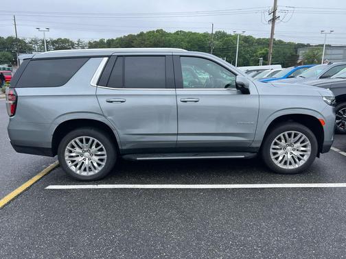 Sterling Gray Metallic 2023 Chevrolet Tahoe LT