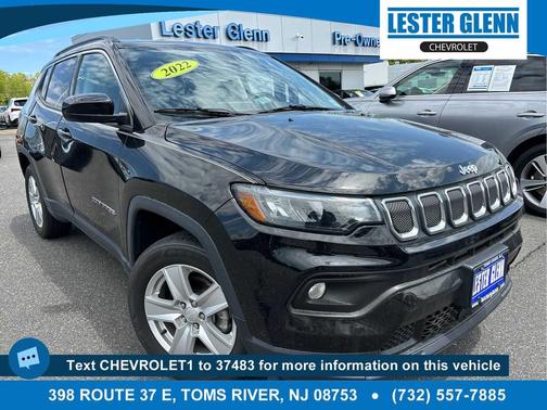 Diamond Black Crystal Pearlcoat 2022 Jeep Compass Latitude