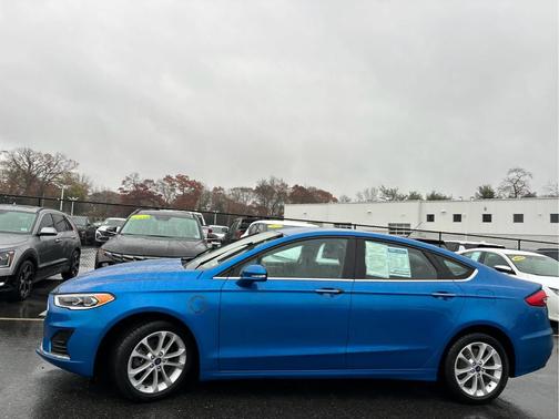 2020 Ford Fusion Energi SE Luxury