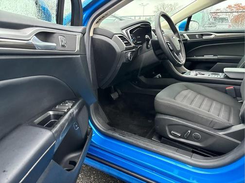2020 Ford Fusion Energi SE Luxury