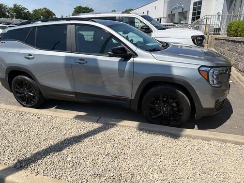 Sterling Metallic 2023 GMC Terrain SLE