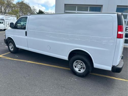 2023 Chevrolet Express 2500 LT