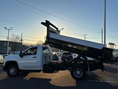 2025 Chevrolet Silverado 3500 WT