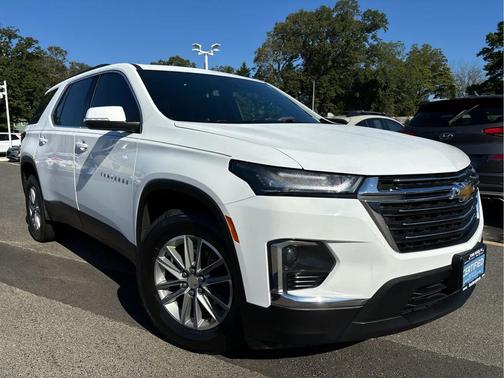 2022 Chevrolet Traverse LT Cloth