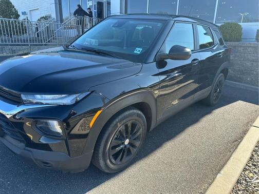 Mosaic Black Metallic 2021 Chevrolet Trailblazer LS