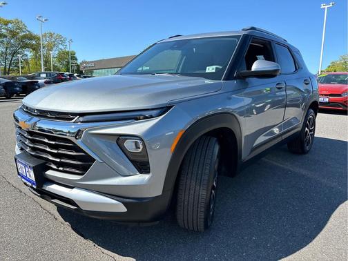 Sterling Gray Metallic 2026 Chevrolet Trailblazer LT
