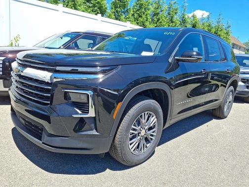 Mosaic Black Metallic 2026 Chevrolet Traverse LT