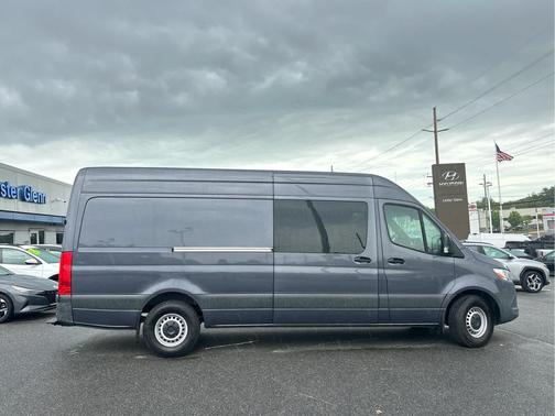 Tenorite Grey Metallic 2022 Mercedes-Benz Sprinter 2500 High Roof