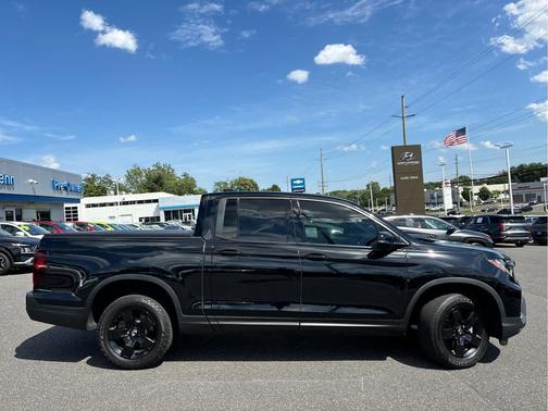 Crystal Black Pearl 2024 Honda Ridgeline Black