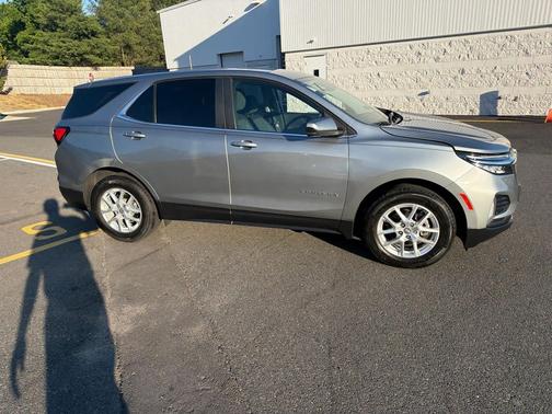 Sterling Gray Metallic 2024 Chevrolet Equinox 1LT