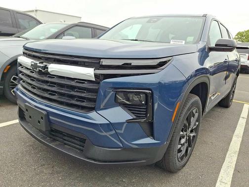 LAKESHORE BLU M 2026 Chevrolet Traverse LT