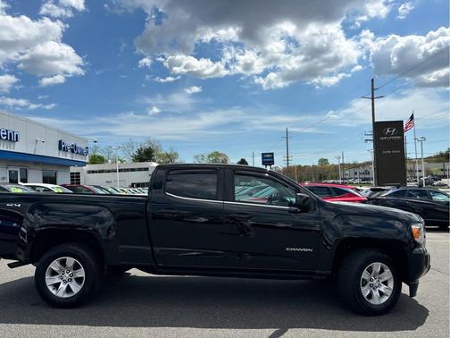 Onyx Black 2018 GMC Canyon SLE
